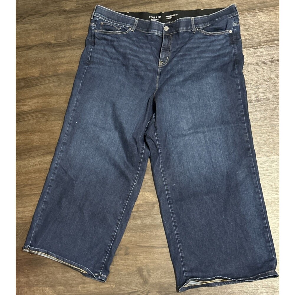Torrid Women's Blue Jeans Bombshell Wide Leg Super Soft 28S Dark Wash